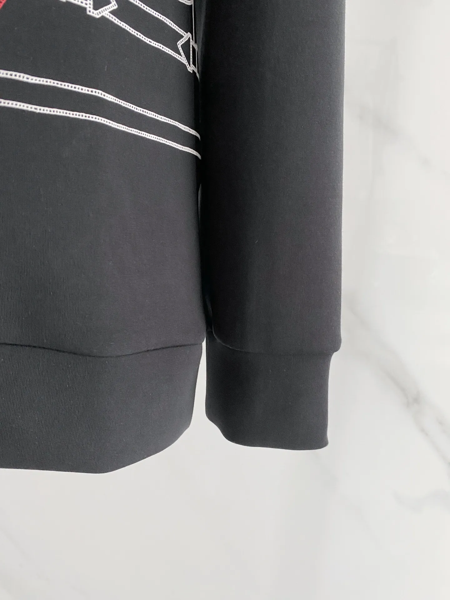 27 HERMÈS ｜2026 New Arrival ， ， ， ， Classic ， ， ， ：White、Black Sizes：S-XL